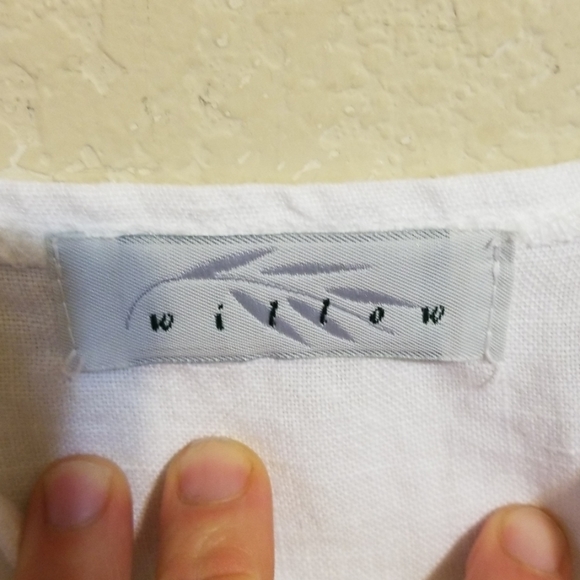 3/$13🌈Willow Linen Top - Picture 4 of 4